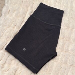 Lululemon Wunder Train 6” Bike Shorts